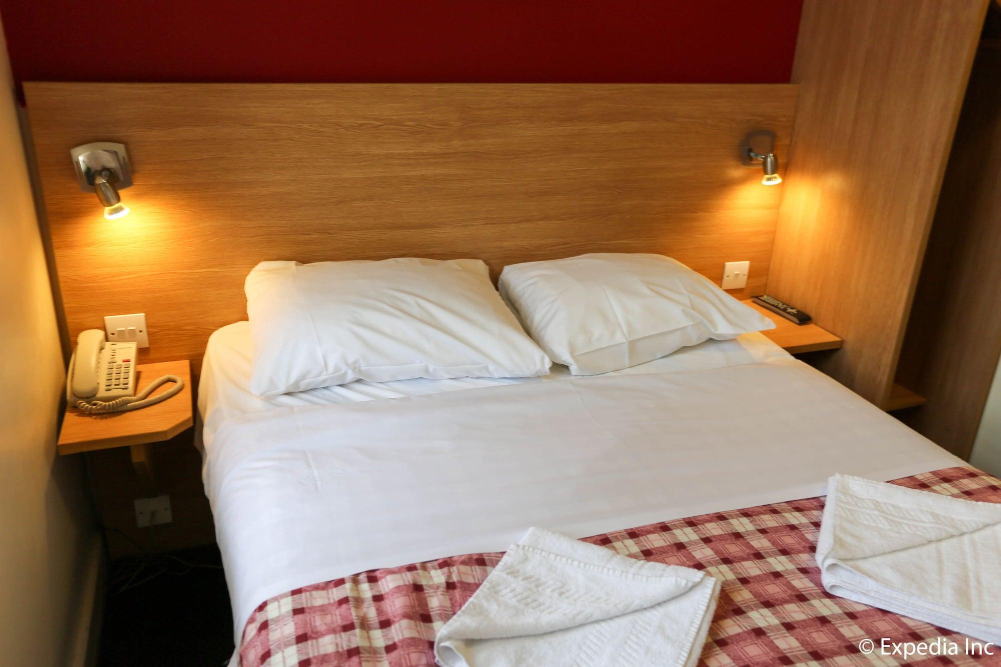 Colliers Hotel London Bagian luar foto