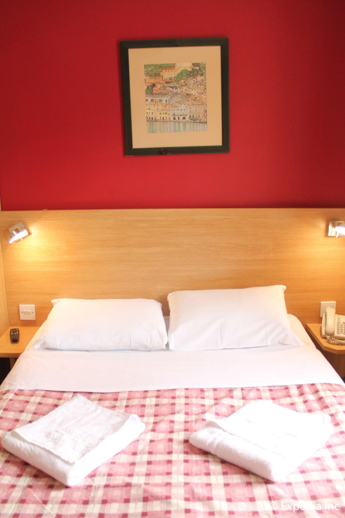 Colliers Hotel London Bagian luar foto